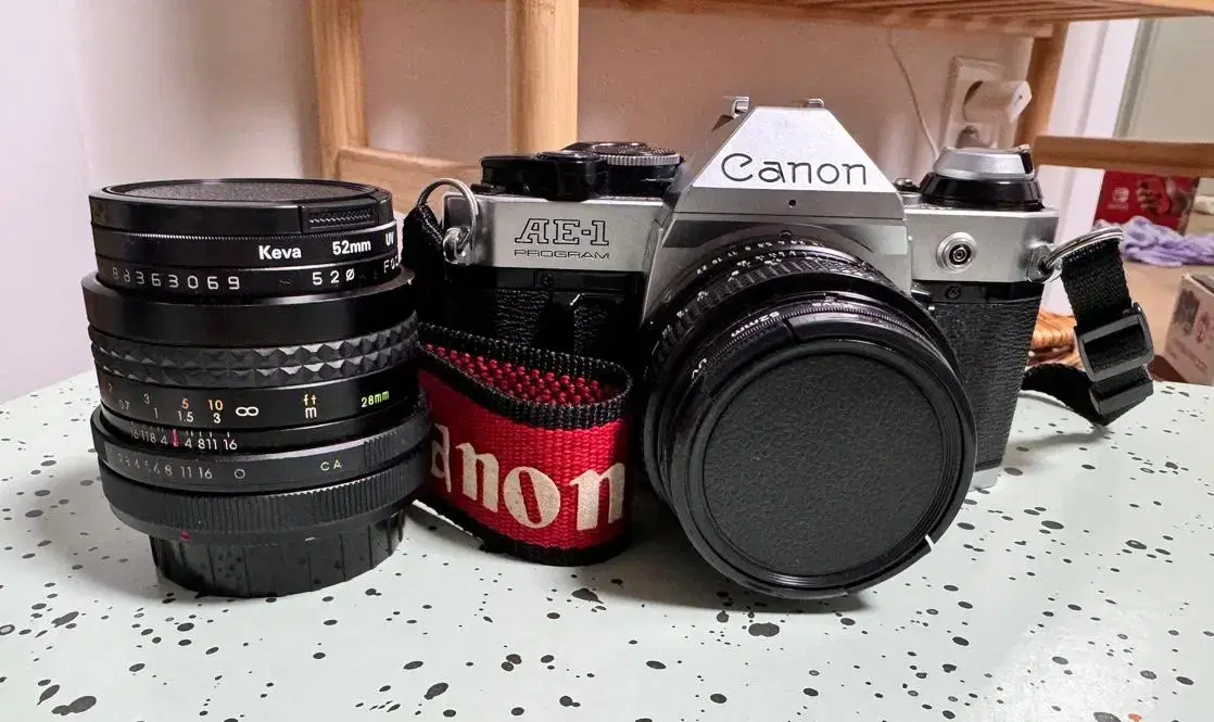 캐논 AE-1 카메라 + 28mm렌즈 + 50mm 렌즈